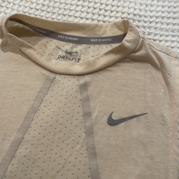 Nike Tank Top - Picture 2 of 4